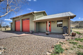 Cozy Elgin Casita with Gas Grill Pets Welcome!